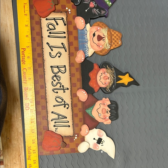 Charming Fall Decor Sign with Characters - Picture 2 of 8